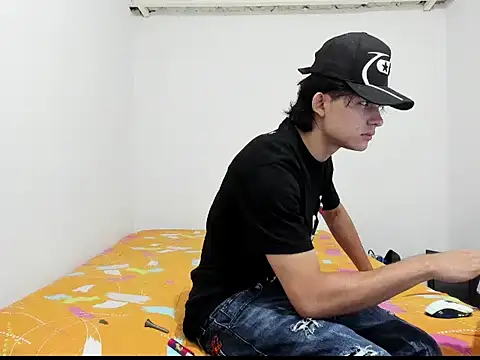 monky 0002 online show from May 2026 02:42:02 PM