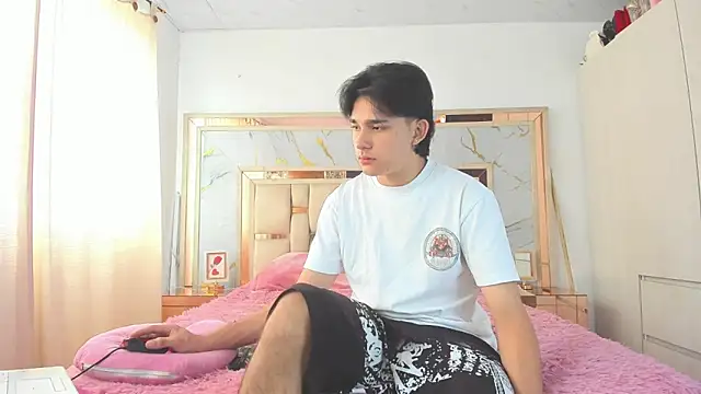 monky 0002 online show from March 2026 05:47:02 PM