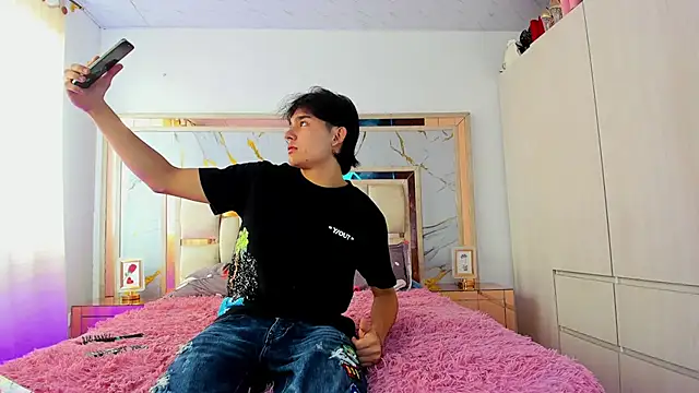 monky 0002 online show from March 2026 03:23:01 PM