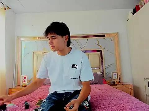 monky 0002 online show from March 2026 03:00:01 PM