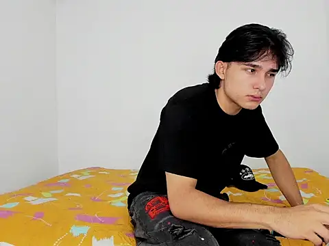 monky 0002 online show from May 2026 08:05:01 PM