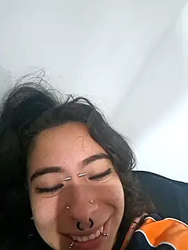 Moonandzukko online show from June 2026 11:31:01 PM