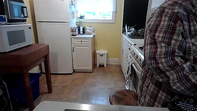 smalltowntrouble online show from April 2026 01:04:02 PM