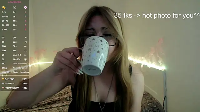 CucKuhta online show from May 2026 04:22:02 PM