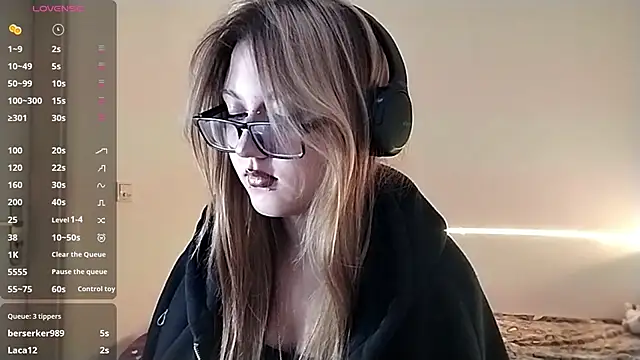 CucKuhta online show from April 2026 04:13:01 PM