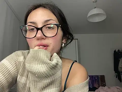 Ellamay06 online show from March 2026 09:29:01 PM