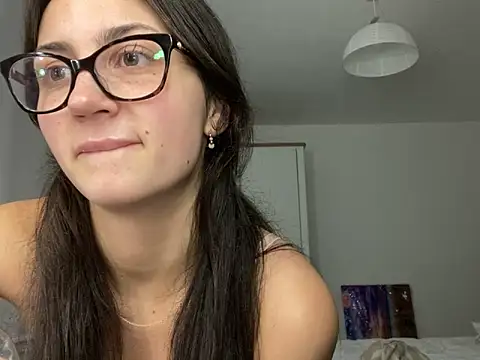 Ellamay06 online show from March 2026 09:21:01 PM