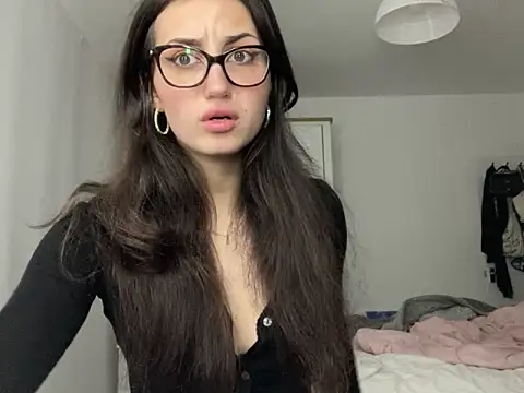 Ellamay06 online show from May 2026 07:30:01 PM