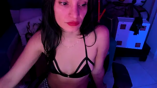 doll katiuska online show from June 2026 12:38:02 PM