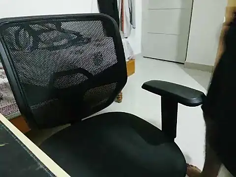 kratosTheHunk online show from April 2026 06:05:01 PM