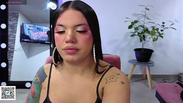 Snapshot of ashley-midnight chatting on June 2026 08:14:01 PM ashley-midnight online show from June 2026 08:14:01 PM