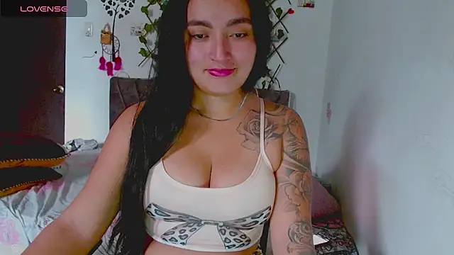 Hanna  Cute22 online show from June 2026 08:52:01 PM