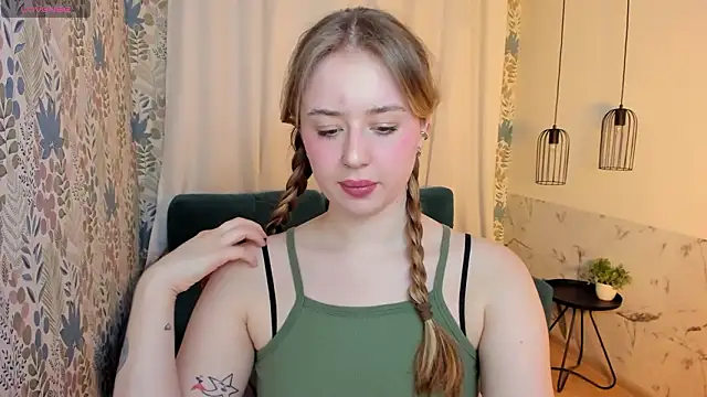 MargoPrettyMoon online show from March 2026 01:40:02 PM