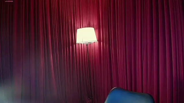 Leslymarin  online show from April 2026 07:53:01 PM