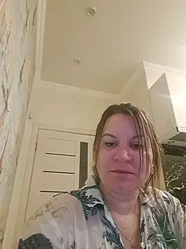 LaraHarper online show from April 2026 10:43:01 PM