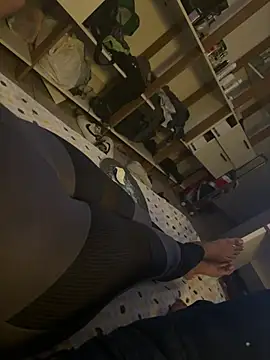 brunaomadeira online show from April 2026 10:44:01 AM