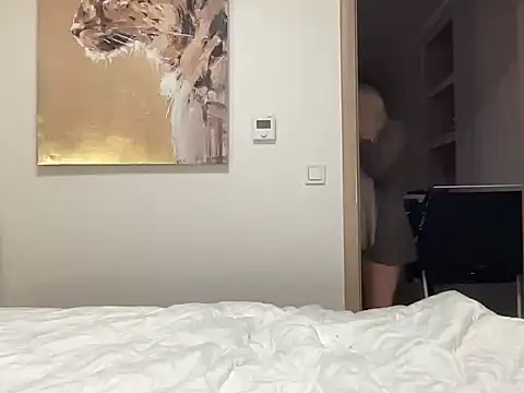 Snapshot of Mea_Blondiee chatting on March 2026 10:43:02 PM Mea Blondiee online show from March 2026 10:43:02 PM