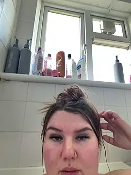 BeeMay22 online show from March 2026 03:51:01 PM