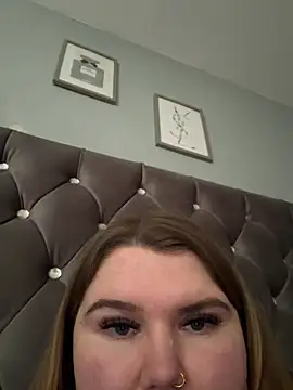 BeeMay22 online show from March 2026 11:40:02 AM