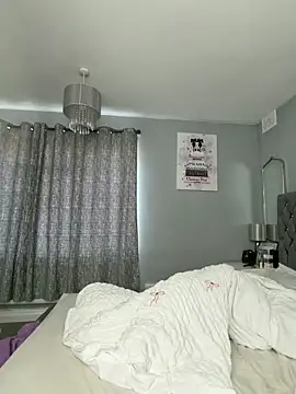 BeeMay22 online show from June 2026 06:56:01 PM