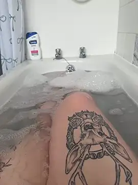 BeeMay22 online show from March 2026 09:35:01 AM