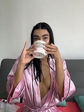 Bella Smithe online show from April 2026 05:19:01 PM