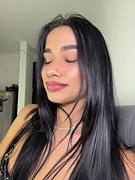 Bella Smithe online show from July 2026 10:43:01 PM