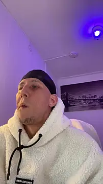 Snapshot of TitanNoir chatting on April 2026 11:35:01 AM TitanNoir online show from April 2026 11:35:01 AM