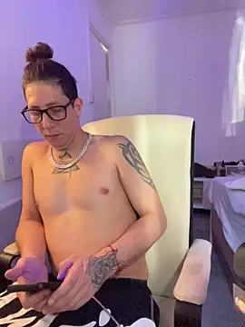 TitanNoir online show from March 2026 10:06:01 AM