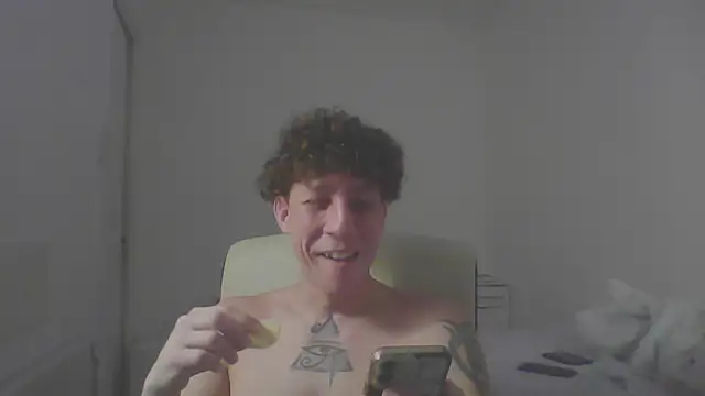 Snapshot of TitanNoir chatting on March 2026 02:01:01 AM TitanNoir online show from March 2026 02:01:01 AM