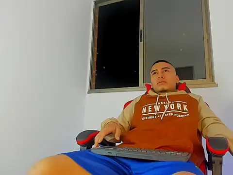 Mnell28 online show from March 2026 02:45:01 AM