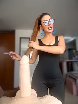 Emma Reyes online show from March 2026 02:16:01 PM