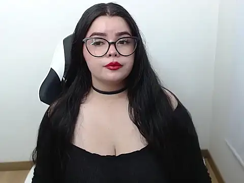 CarolinaLee12 online show from April 2026 02:02:02 AM