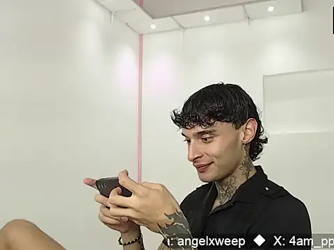 yourxcyberxangel online show from March 2026 02:15:01 AM