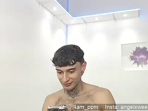 yourxcyberxangel online show from April 2026 08:34:01 PM