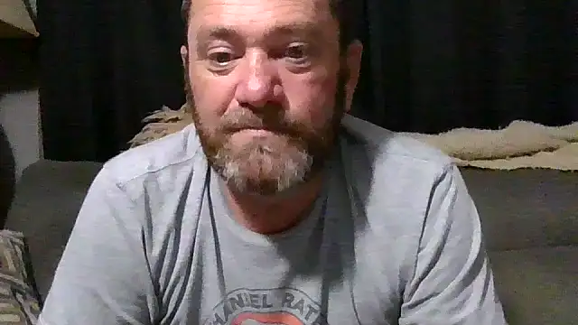 Snapshot of Beaededpainter chatting on June 2026 01:58:02 AM Beaededpainter online show from June 2026 01:58:02 AM