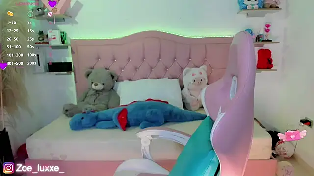 Zoe Luxxe  online show from July 2026 10:10:01 PM
