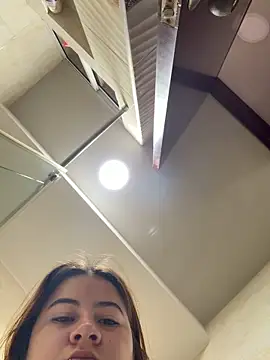 Zoe Luxxe  online show from May 2026 11:15:02 AM