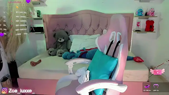 Zoe Luxxe  online show from July 2026 09:10:01 PM