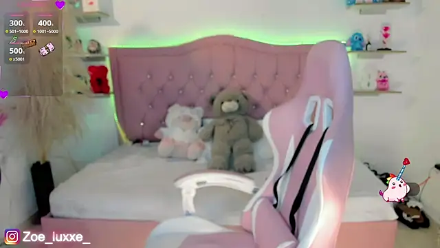 Zoe Luxxe  online show from March 2026 09:11:01 PM