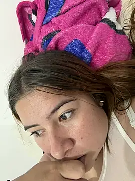 Zoe Luxxe  online show from June 2026 09:36:02 PM