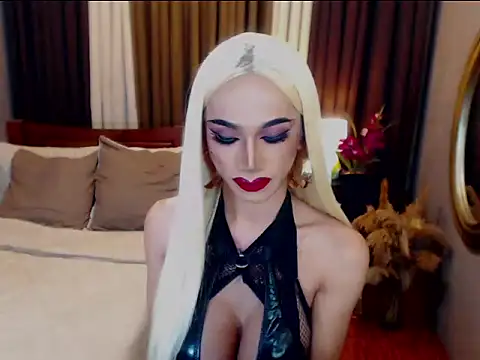 KieraLee online show from March 2026 07:43:02 PM