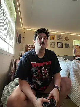 PoundedCajunGuy93 online show from May 2026 07:09:02 PM