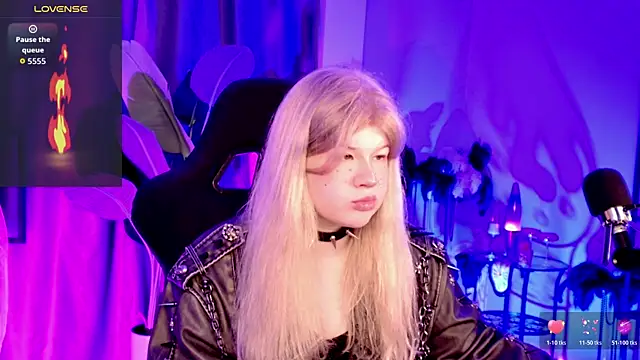 LilithNlsn online show from April 2026 09:43:01 PM