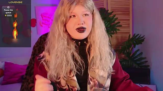 LilithNlsn online show from April 2026 12:17:01 AM