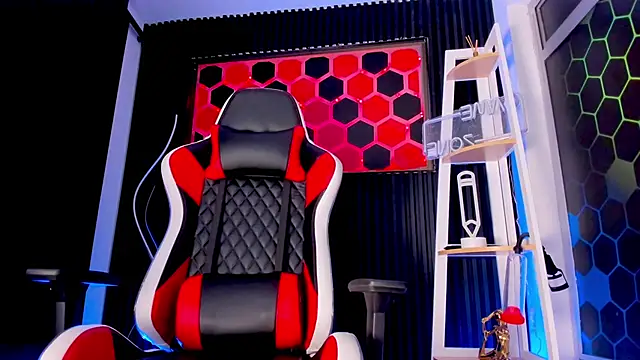 Max Hader  online show from March 2026 04:24:01 AM