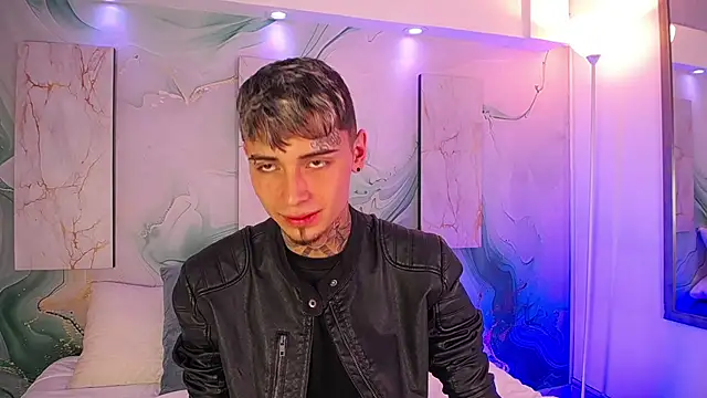 Max Hader  online show from April 2026 03:51:01 AM