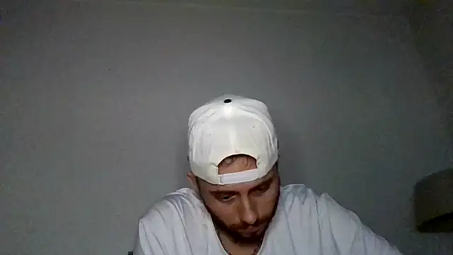Snapshot of TallHungandCloudy69 chatting on April 2026 10:41:01 AM TallHungandCloudy69 online show from April 2026 10:41:01 AM