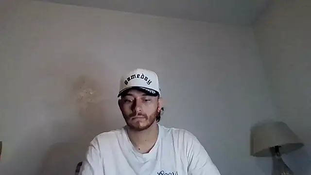 Snapshot of TallHungandCloudy69 chatting on April 2026 06:32:02 AM TallHungandCloudy69 online show from April 2026 06:32:02 AM