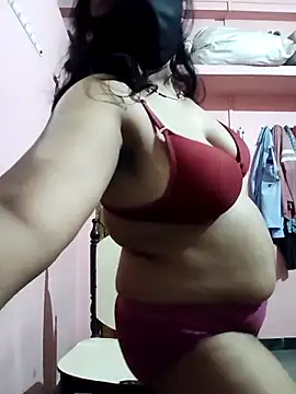 Miss-Dolly07 online show from April 2026 05:42:01 PM
